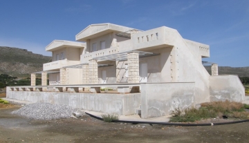 STUC3451 – five Unfinished Apartments in Sitia
